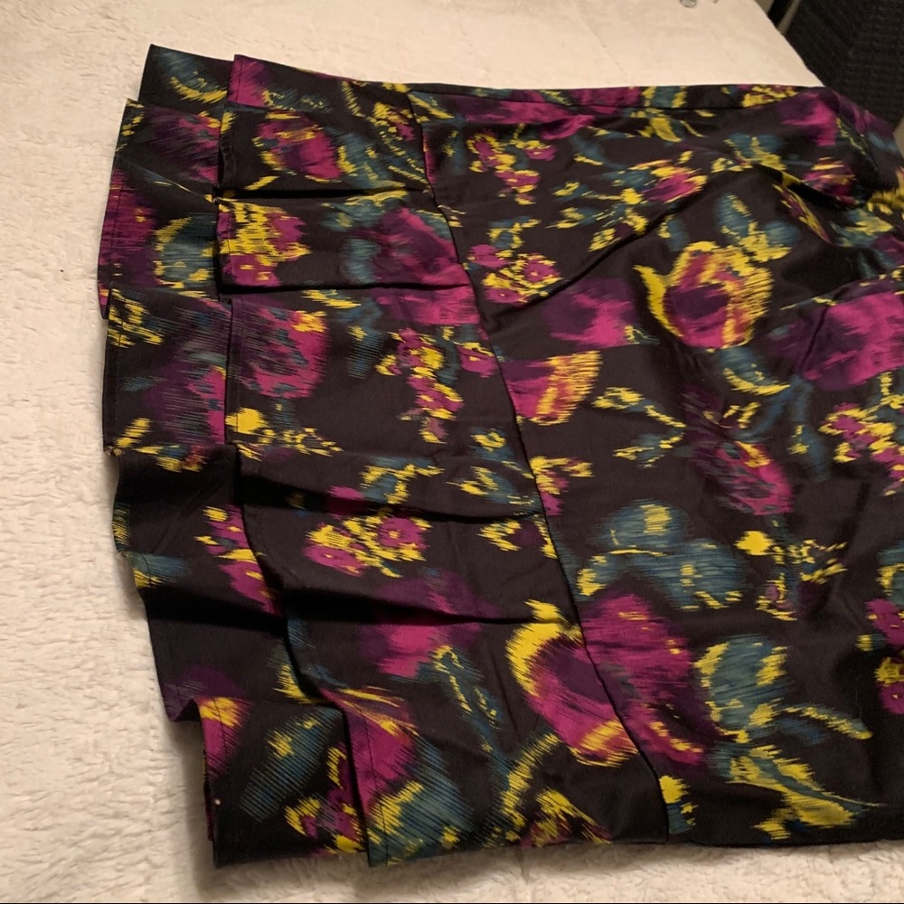 Torrid Abstract Floral Back Ruffle Pencil Skirt